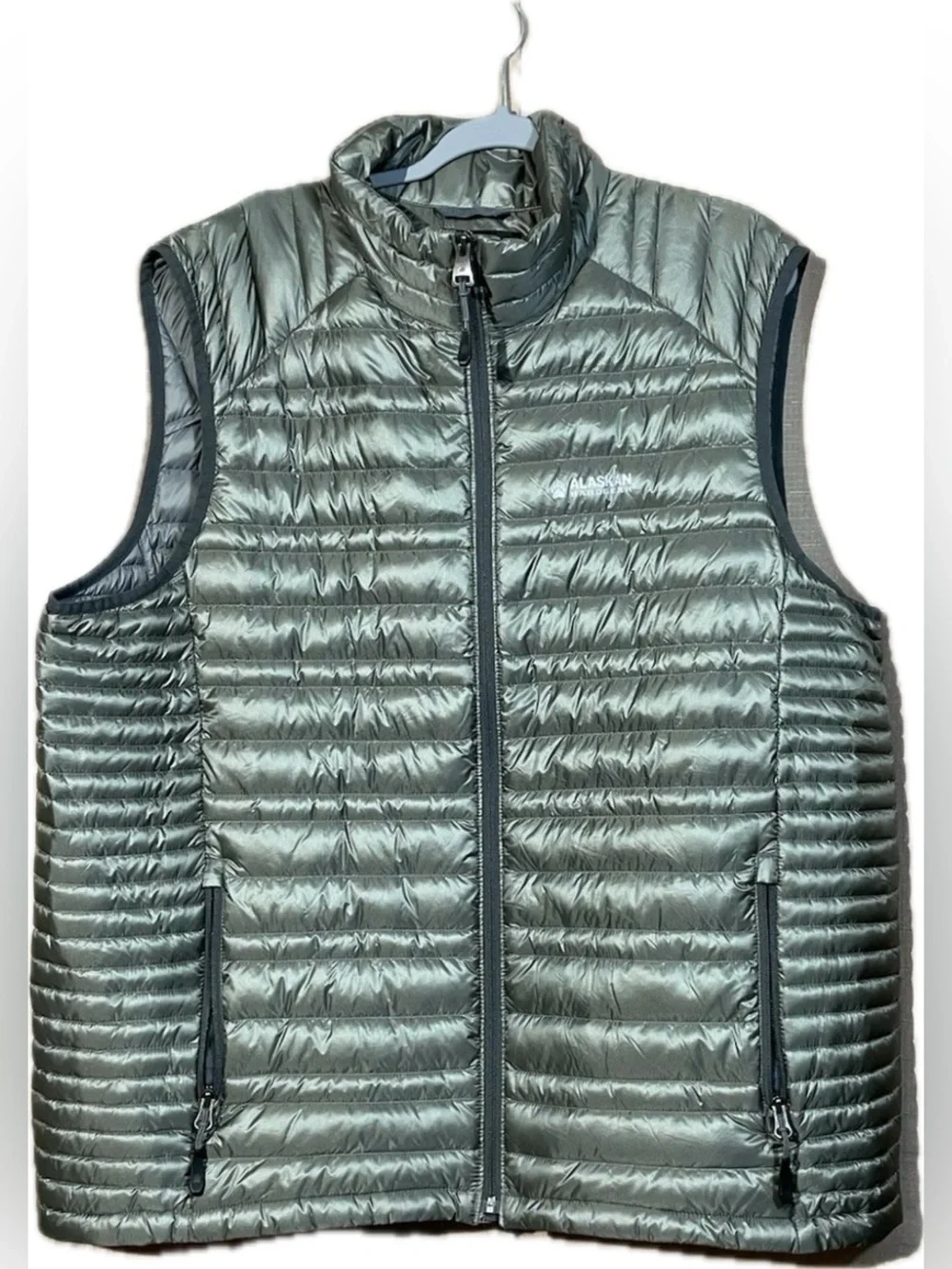 NWT Men’s XL Alaskan Hardgear Aniak Down Grey Vest by Duluth Trading Company